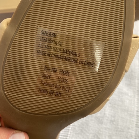 Maurices NWOT “Khloe” woven strap block sandal. - Picture 5 of 10